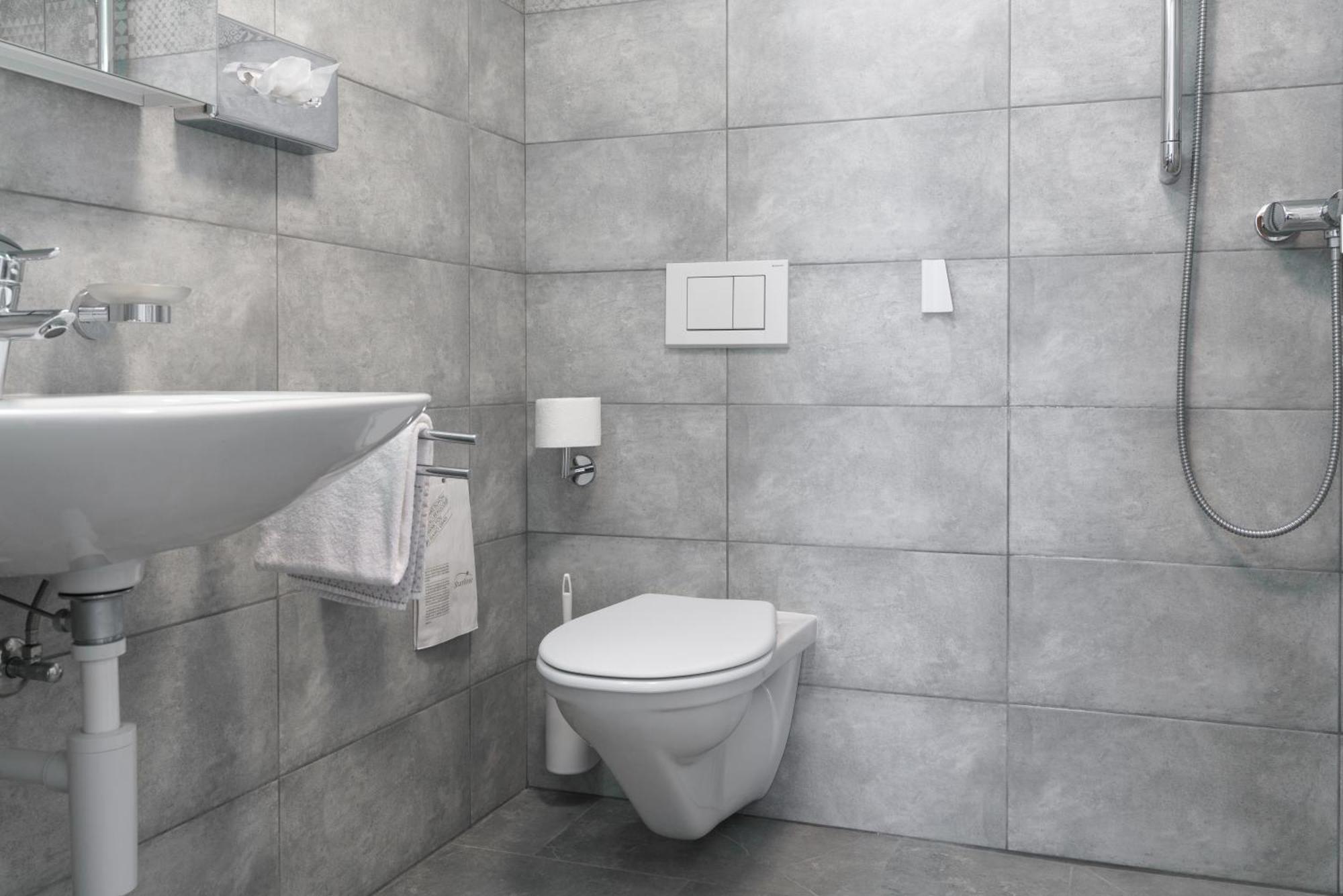 Ca' Del Borgo, Rooms & Suites Poschiavo Bilik gambar