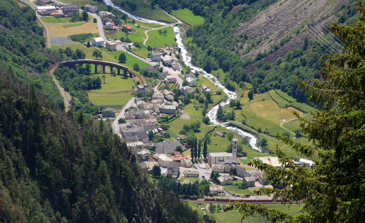 Ca' Del Borgo, Rooms & Suites Poschiavo Luaran gambar